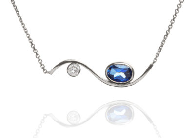 18ct white gold sapphire and diamond necklace