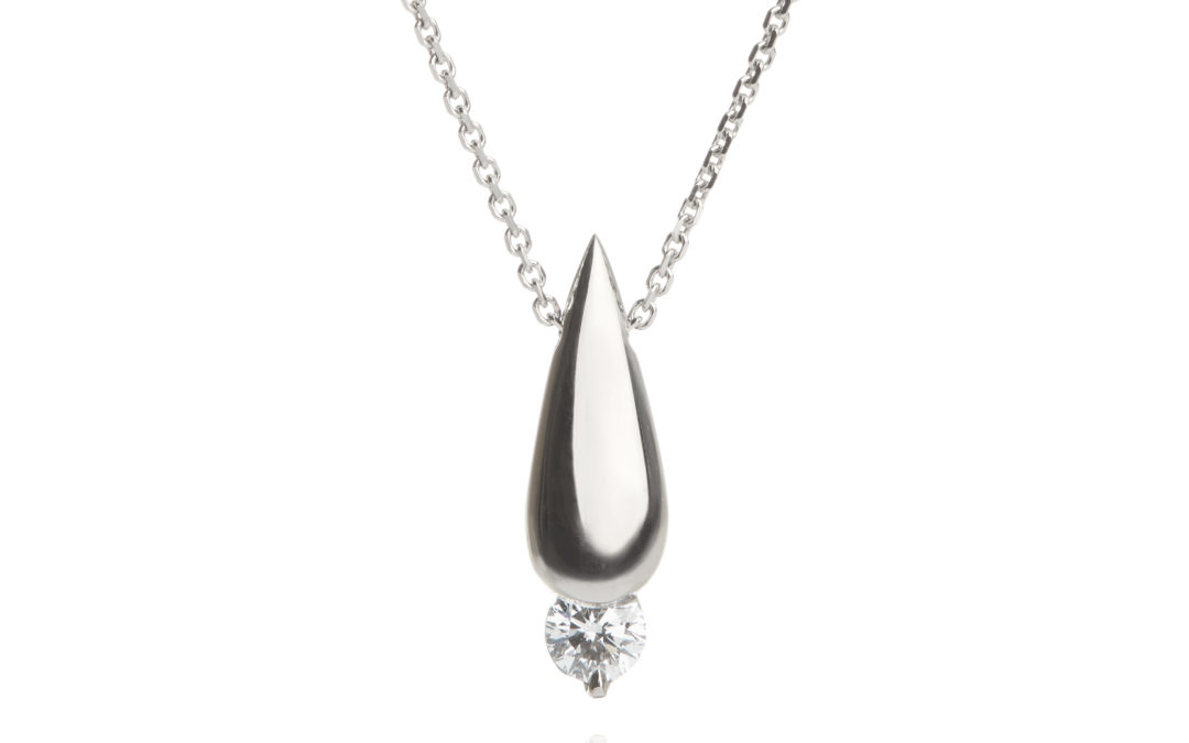 18ct white gold drop diamond pendant