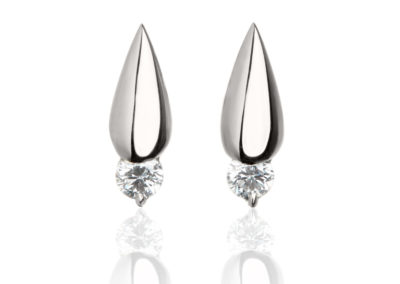 18ct white gold diamond stud earrings