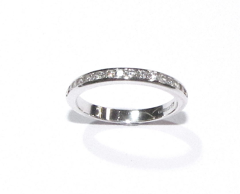 18ct White Gold Diamond Ring