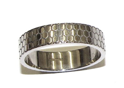 Palladium honeycomb ring