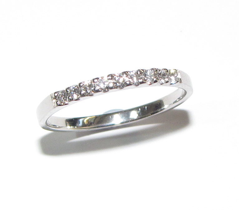 18ct white gold 9 stone diamond ring