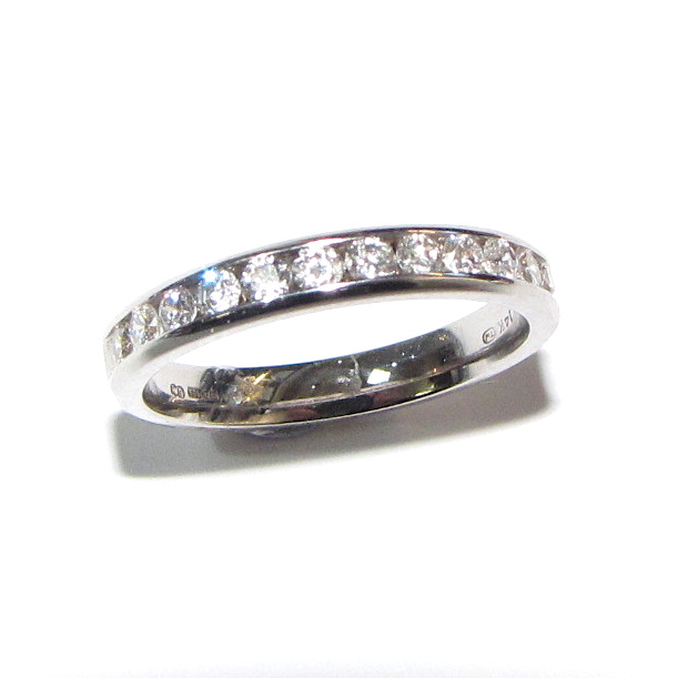 14ct white gold 12 stone diamond ring