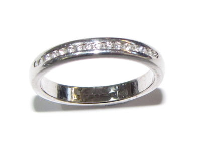 18ct white gold 16 stone diamond ring