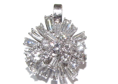 18ct white gold diamond cluster pendant