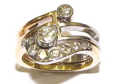 Fitted yellow and white gold rings