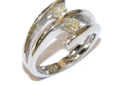 14ct white gold 2 stone diamond ring
