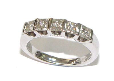 14ct white gold 5 stone diamond ring