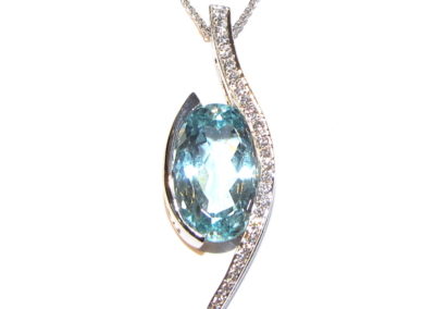 18ct white gold aquamarine and diamond pendant