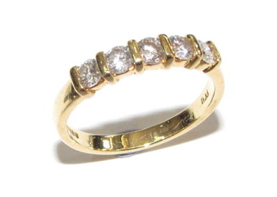 18ct yellow gold 5 stone diamond ring