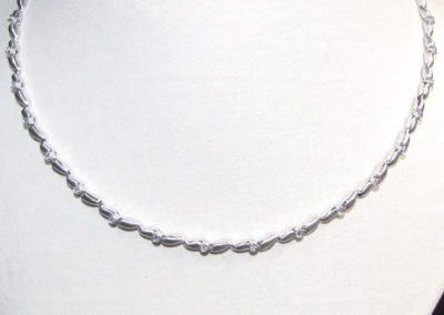 18ct white gold diamond necklace