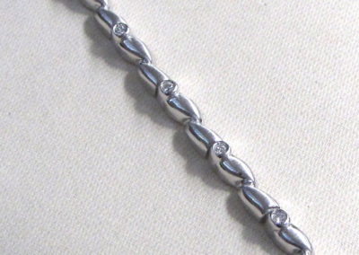 18ct white gold diamond bracelet