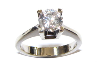 18ct white gold single stone diamond ring