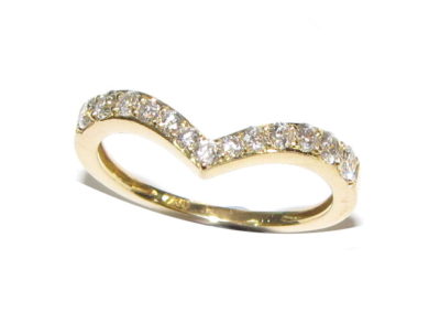 18ct yellow gold and diamond wishbone ring