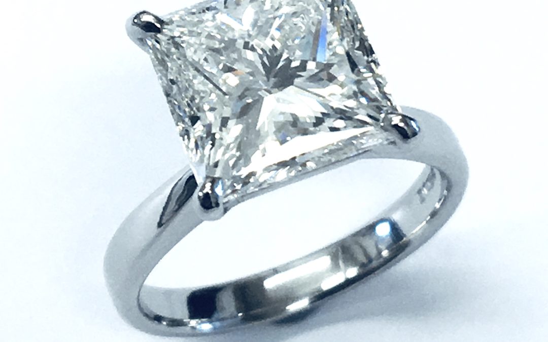 Platinum princess cut diamond ring