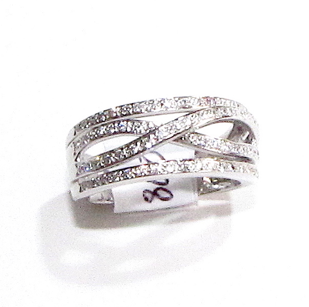 18ct White Gold Sparkling Lines Diamond Ring