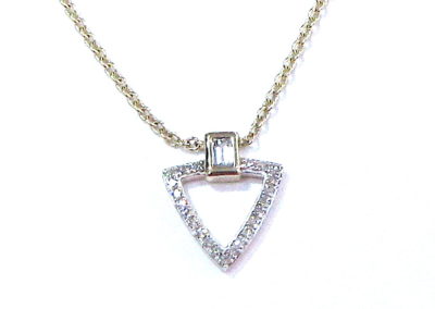 9ct Yellow Gold Diamond Pendant