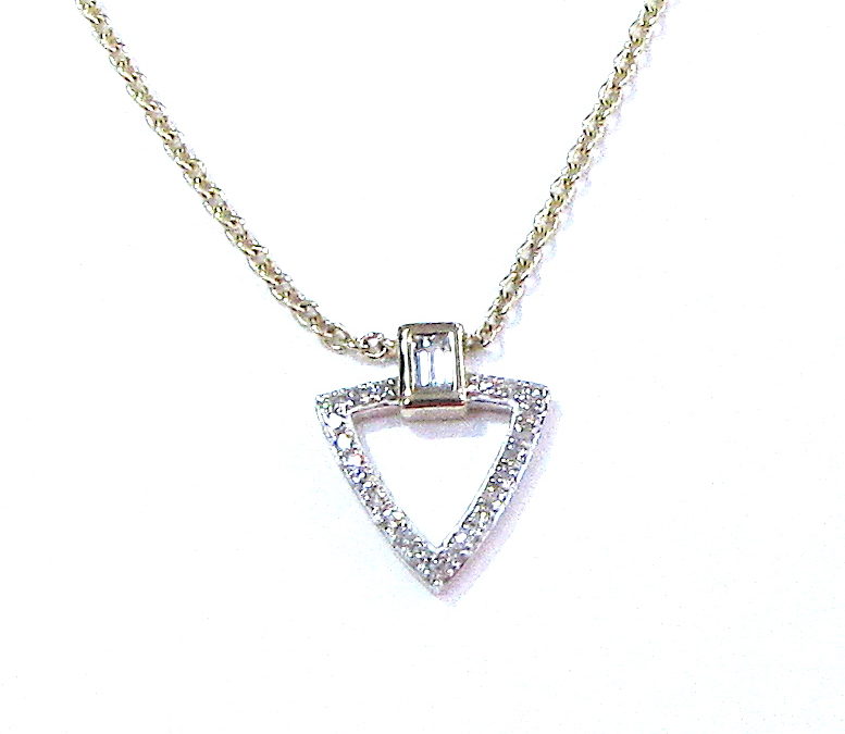 9ct Yellow Gold Diamond Pendant