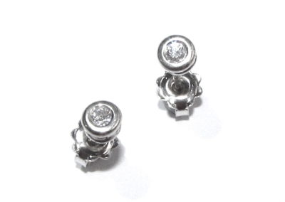 18ct White Gold Diamond Earrings