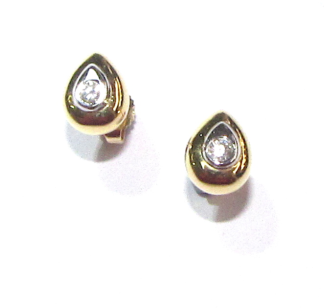 18ct Yellow and White Gold Diamond Earrings