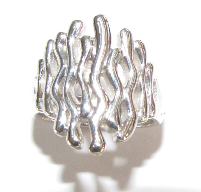 silver wavy ring
