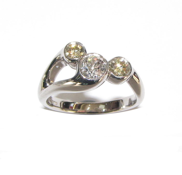 18ct white gold 3 stone diamond ring