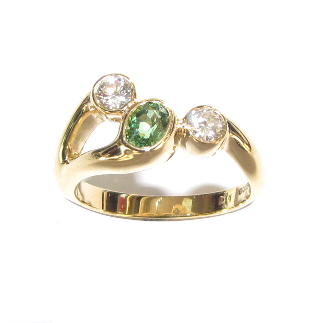 18ct yellow gold diamond and tsavorite garnet ring