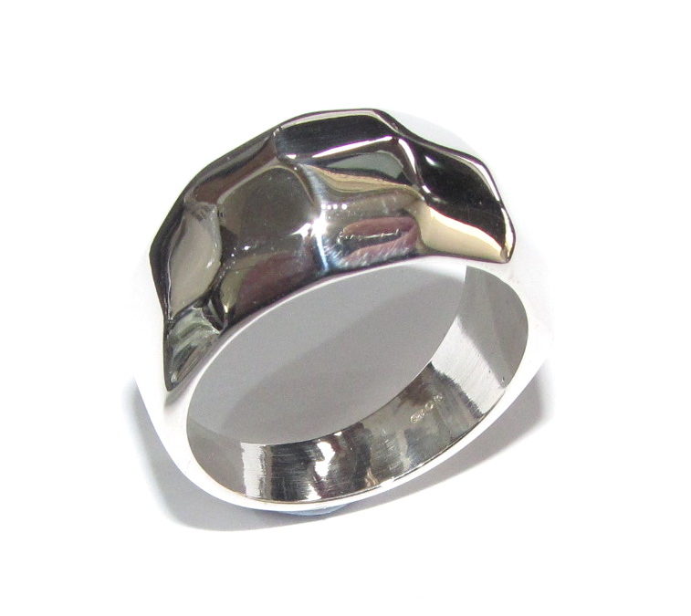 silver hammered domed ring