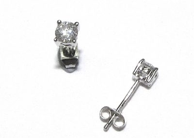 18ct White Gold Diamond Stud Earrings