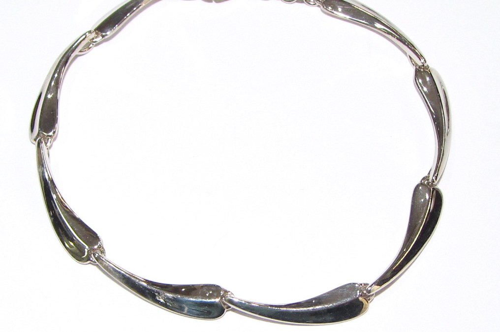 Silver elongated drop bracelet
