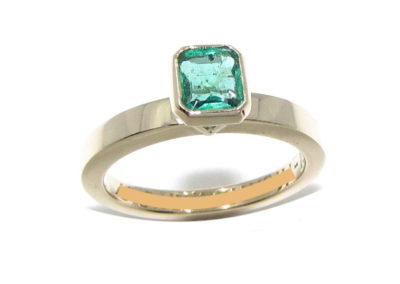 Yellow gold single stone emerald ring