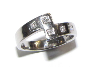 Platinum 5 stone diamond ring