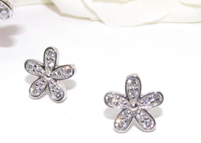 9ct white gold diamond daisy earrings