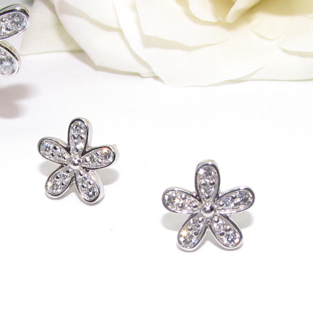 9ct white gold diamond daisy earrings
