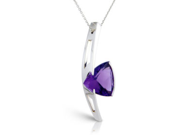 18ct white gold amethyst pendant