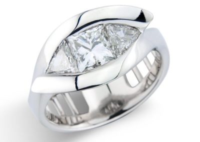 Platinum rollercoaster ring