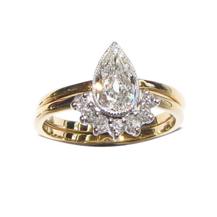 fitted wedding ring – pear shape