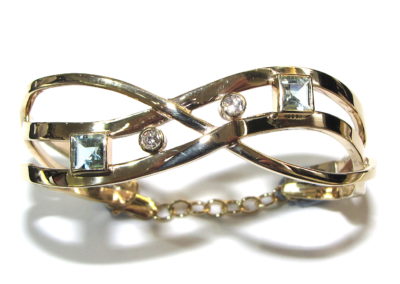 9ct yellow gold diamond and green beryl bangle