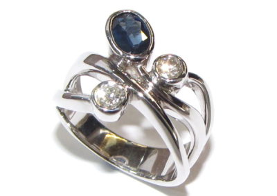 9ct white gold sapphire and diamond ring