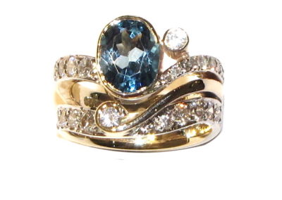 18ct yellow gold sapphire and diamond ring